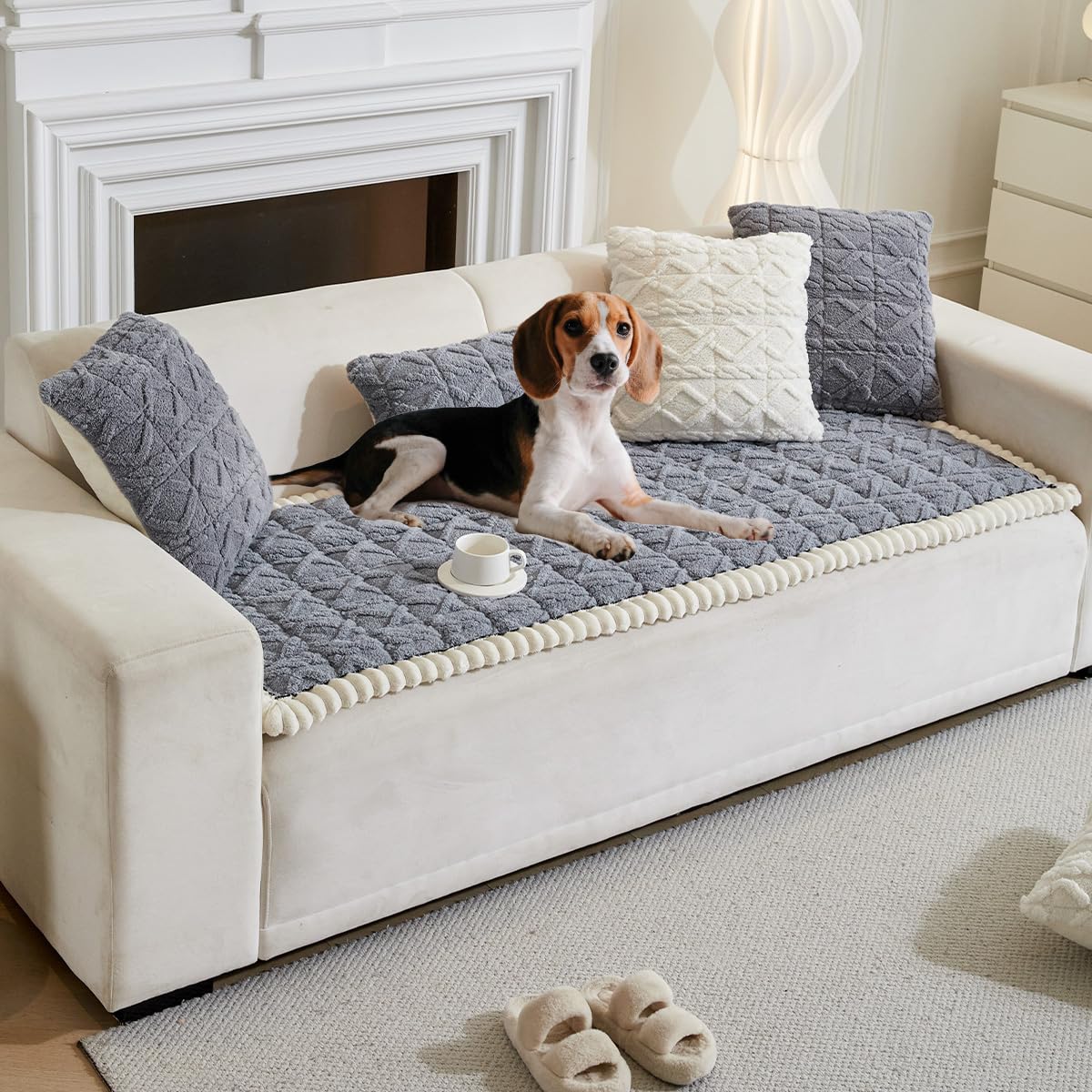 Tiwwie Couch Cover for Dogs Fuzzy Sofa Covers for Pet, Geometric Jacquard Coral Pet-Friendly Washable Non-Slip Sofas Slipcover Cushion Protector Pets Mat Dog Bed Mats