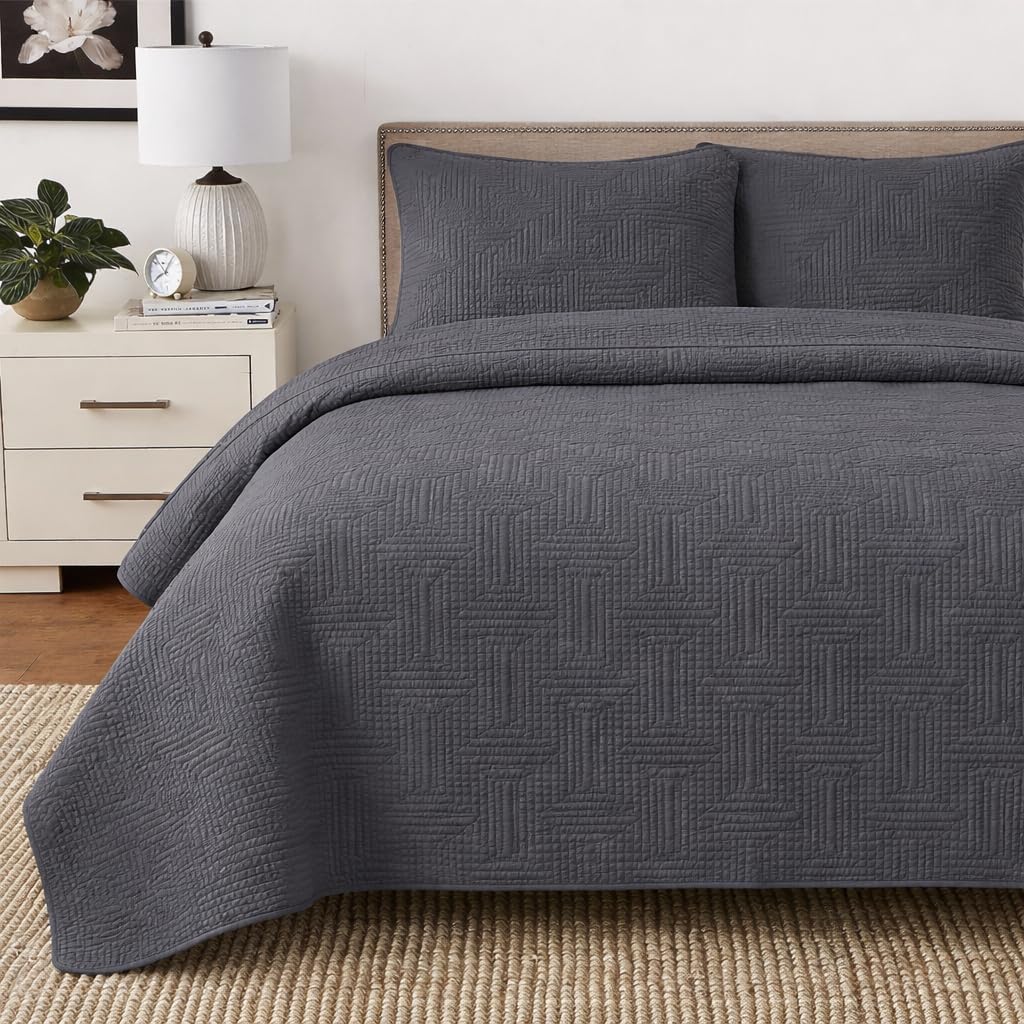 Cozy Line Home Fashions 100% Cotton Medallion Off White Matelasse Embossed Bedding Quilt Set, Reversible Lightweight Bedspread, Coverlet for All Season (Blantyre - Ivory, Queen - 3 piece)