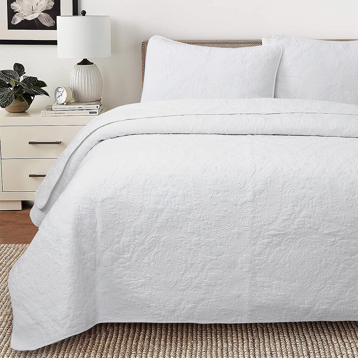 Cozy Line Home Fashions 100% Cotton Medallion Off White Matelasse Embossed Bedding Quilt Set, Reversible Lightweight Bedspread, Coverlet for All Season (Blantyre - Ivory, Queen - 3 piece)