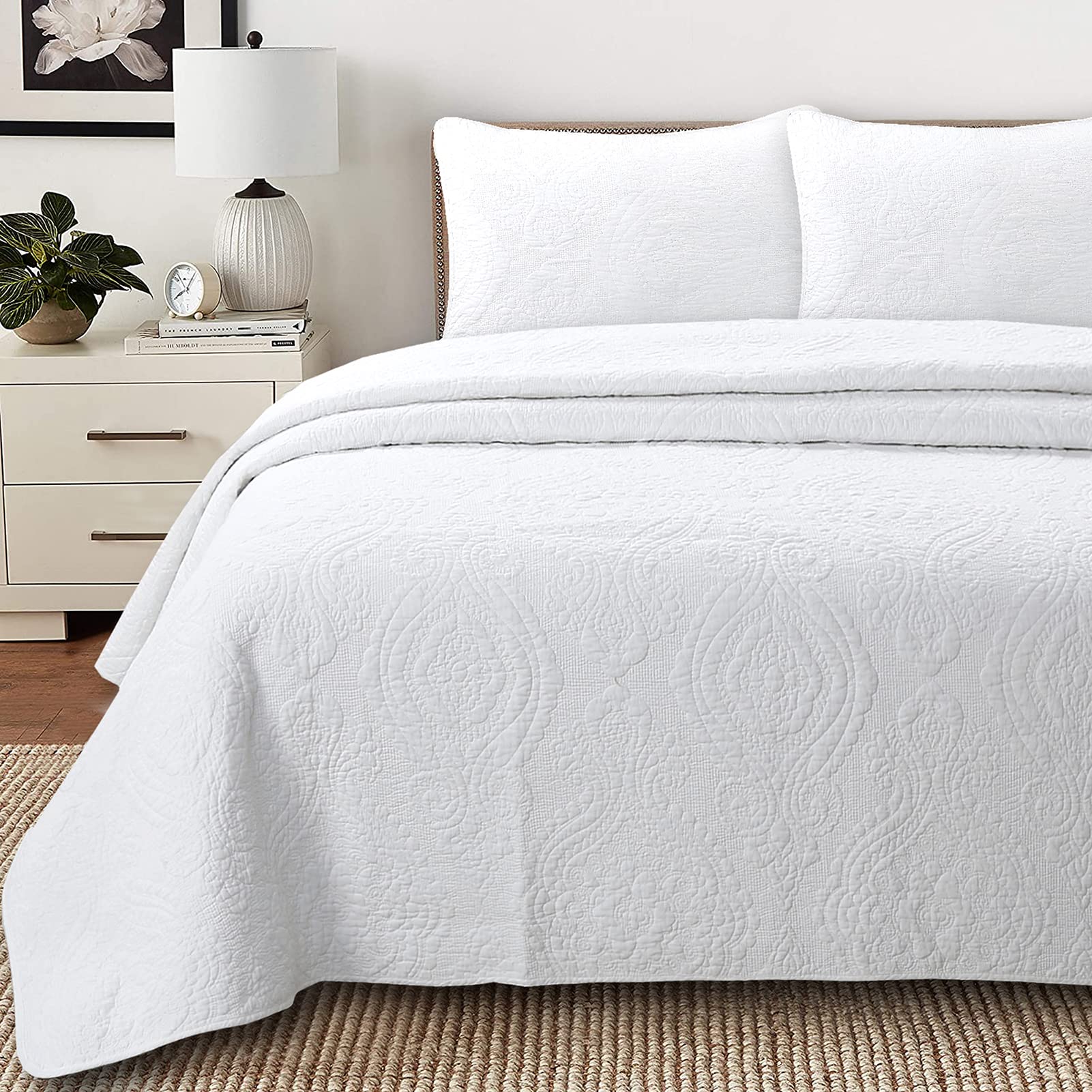 Cozy Line Home Fashions 100% Cotton Medallion Off White Matelasse Embossed Bedding Quilt Set, Reversible Lightweight Bedspread, Coverlet for All Season (Blantyre - Ivory, Queen - 3 piece)