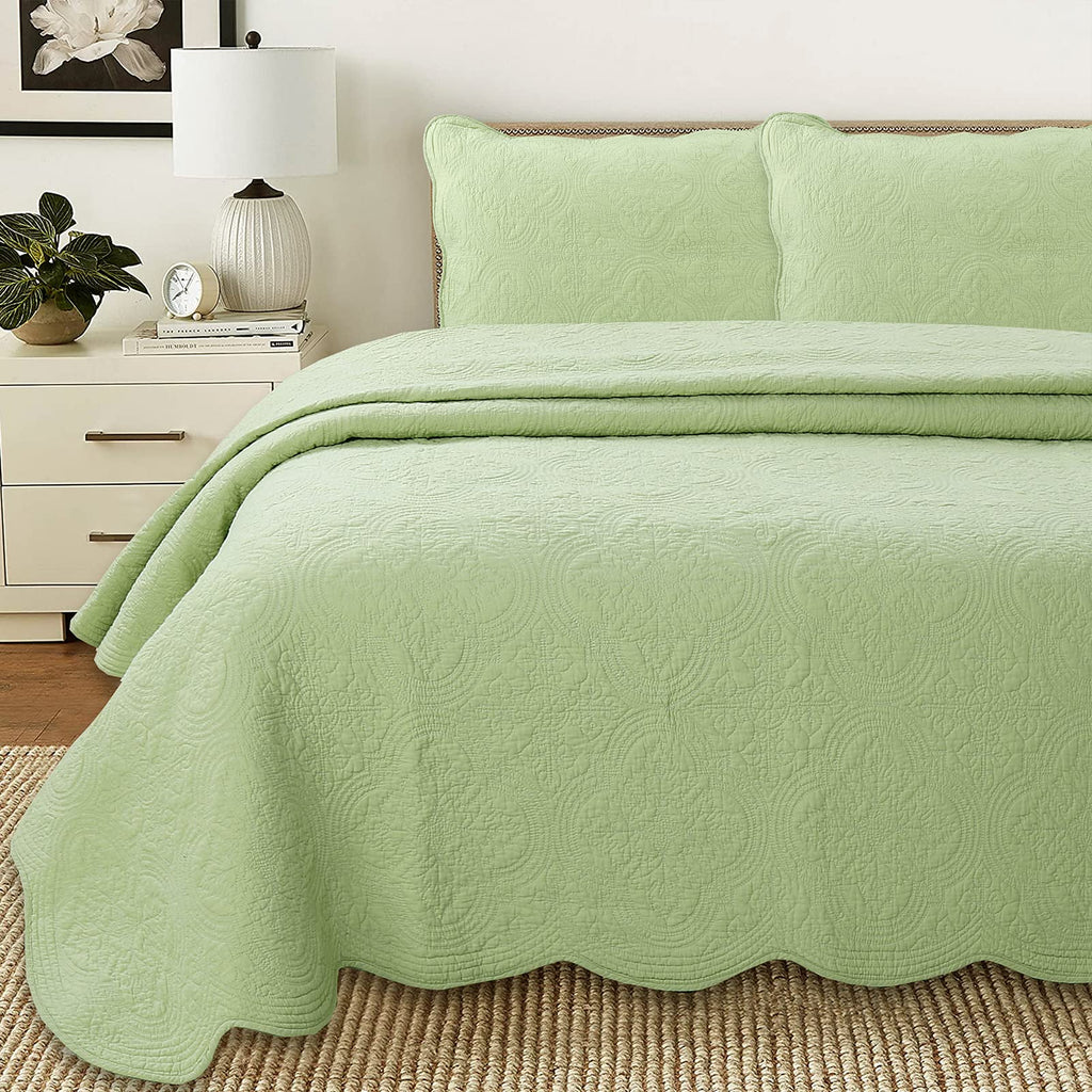 Cozy Line Home Fashions 100% Cotton Medallion Off White Matelasse Embossed Bedding Quilt Set, Reversible Lightweight Bedspread, Coverlet for All Season (Blantyre - Ivory, Queen - 3 piece)