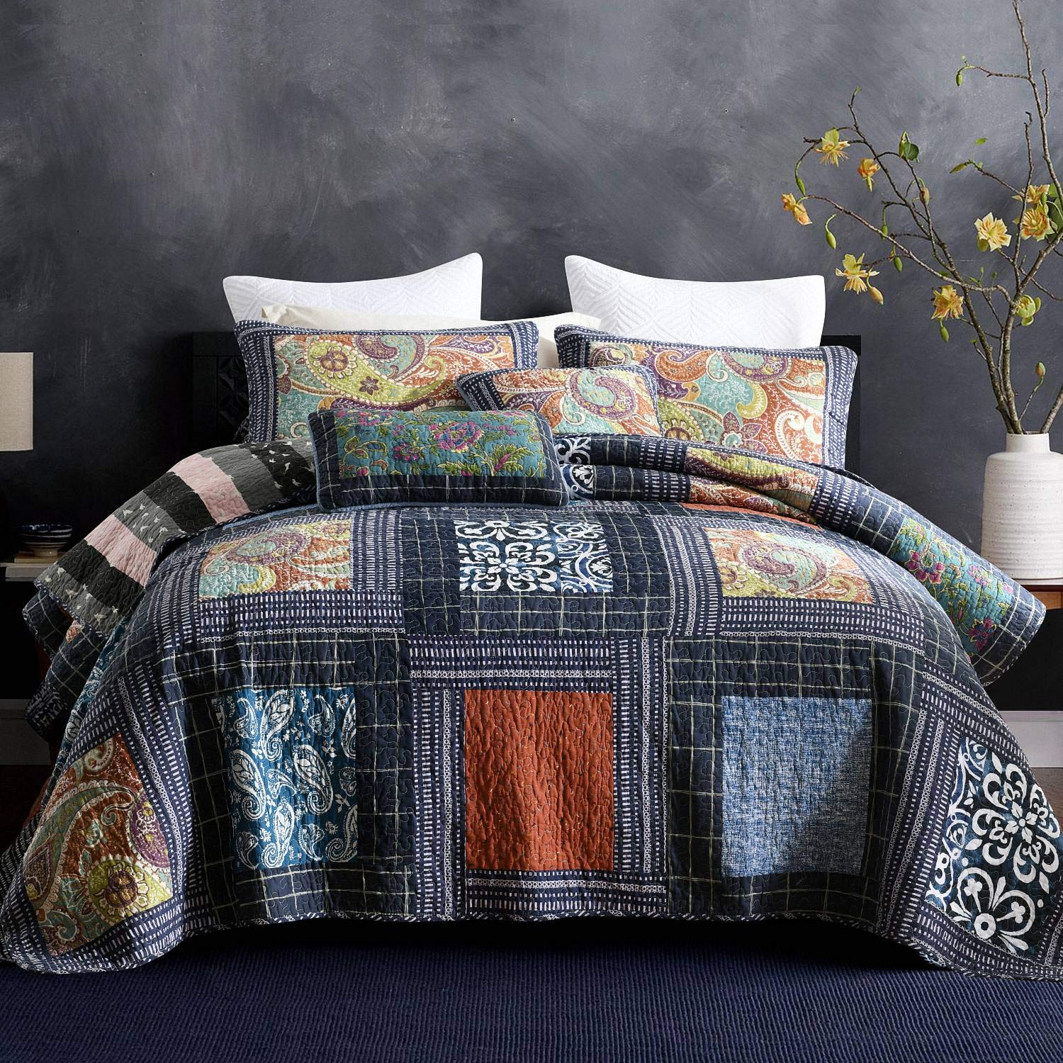 NEWLAKE Quilt Set Queen Size, 100% Cotton Patchwork Green Bohemian Quilt Sets, Reversible Bedspread Lightweight and Breathable for All Seasons, Soft Quilted Bedspread with 2 Pillow Shams