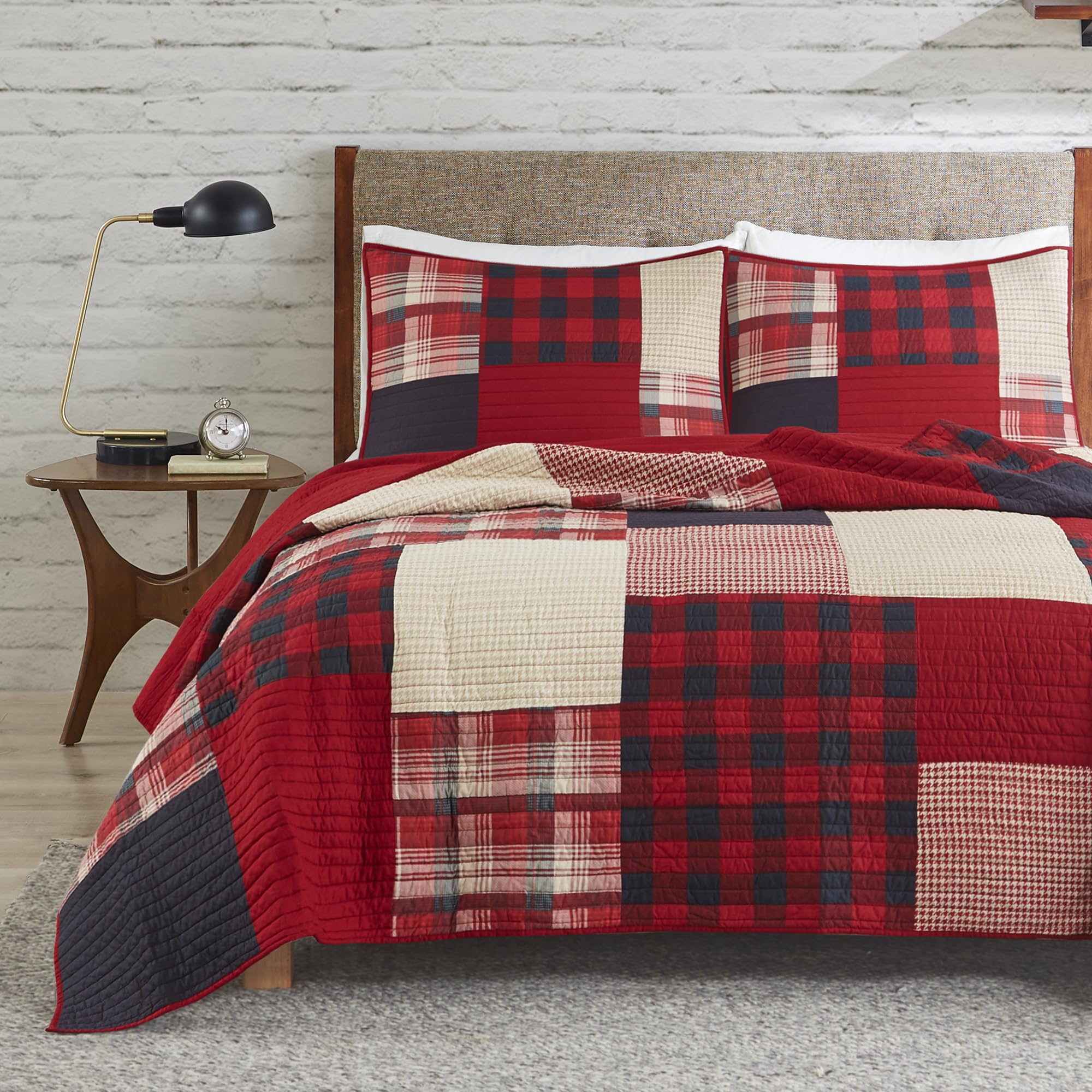 Woolrich Winter Plains Reversible Quilt Set - Cottage Styling Reversed to Solid Color, All Season Lightweight Coverlet, Cozy Bedding Layer, Matching Shams, Oversized Full/Queen, Stripes Taupe 3 Piece