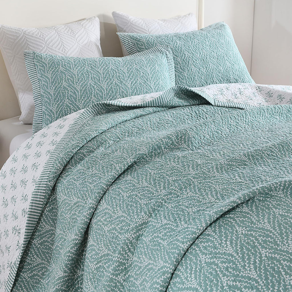 SahSahCasa Quilt Set Queen Size, 100% Cotton Quilt Bedding Set Bedspread, Botanical Pattern Solid Color Chic Lightweight Quilted Comforter for Queen Bed, White/Grayish-Blue, All Season, 3 Pieces