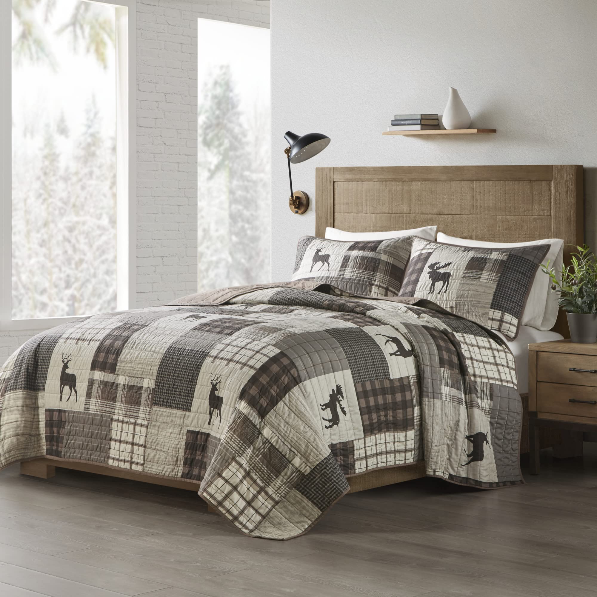Woolrich Winter Plains Reversible Quilt Set - Cottage Styling Reversed to Solid Color, All Season Lightweight Coverlet, Cozy Bedding Layer, Matching Shams, Oversized Full/Queen, Stripes Taupe 3 Piece