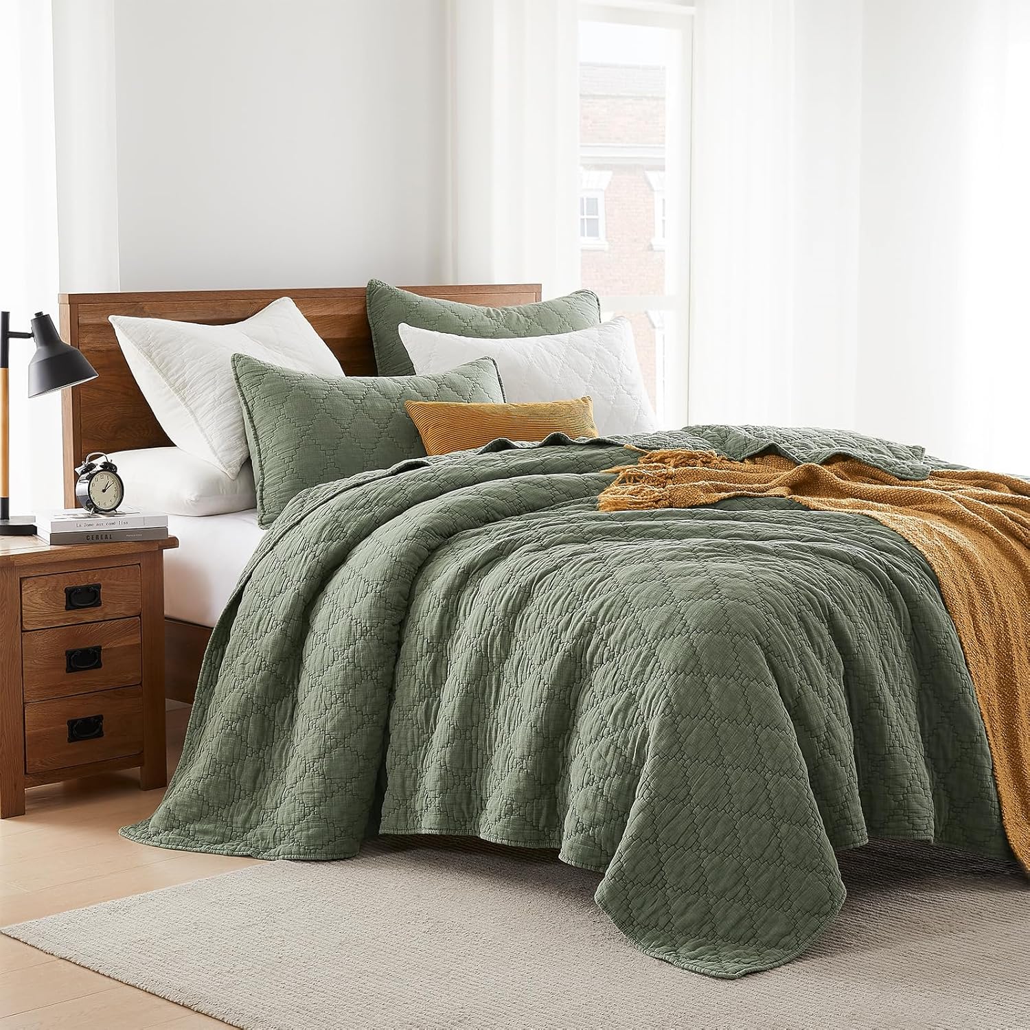 palassio Olive Green Queen Size Quilt Set, Muslin Cotton Shell Down-Alt Poly Filling, Soft Shabby Chic Rustic Farmhouse Country Bedspread, Textured Gauze Coverlet, Lightweight Bedding, 2 Shams