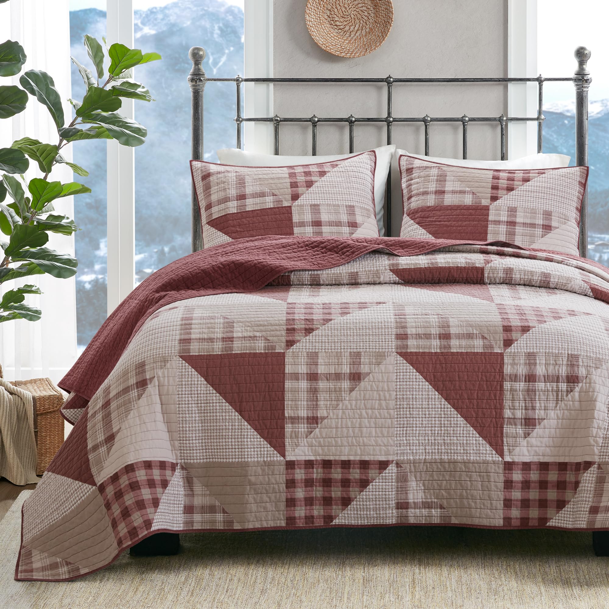 Woolrich Winter Plains Reversible Quilt Set - Cottage Styling Reversed to Solid Color, All Season Lightweight Coverlet, Cozy Bedding Layer, Matching Shams, Oversized Full/Queen, Stripes Taupe 3 Piece