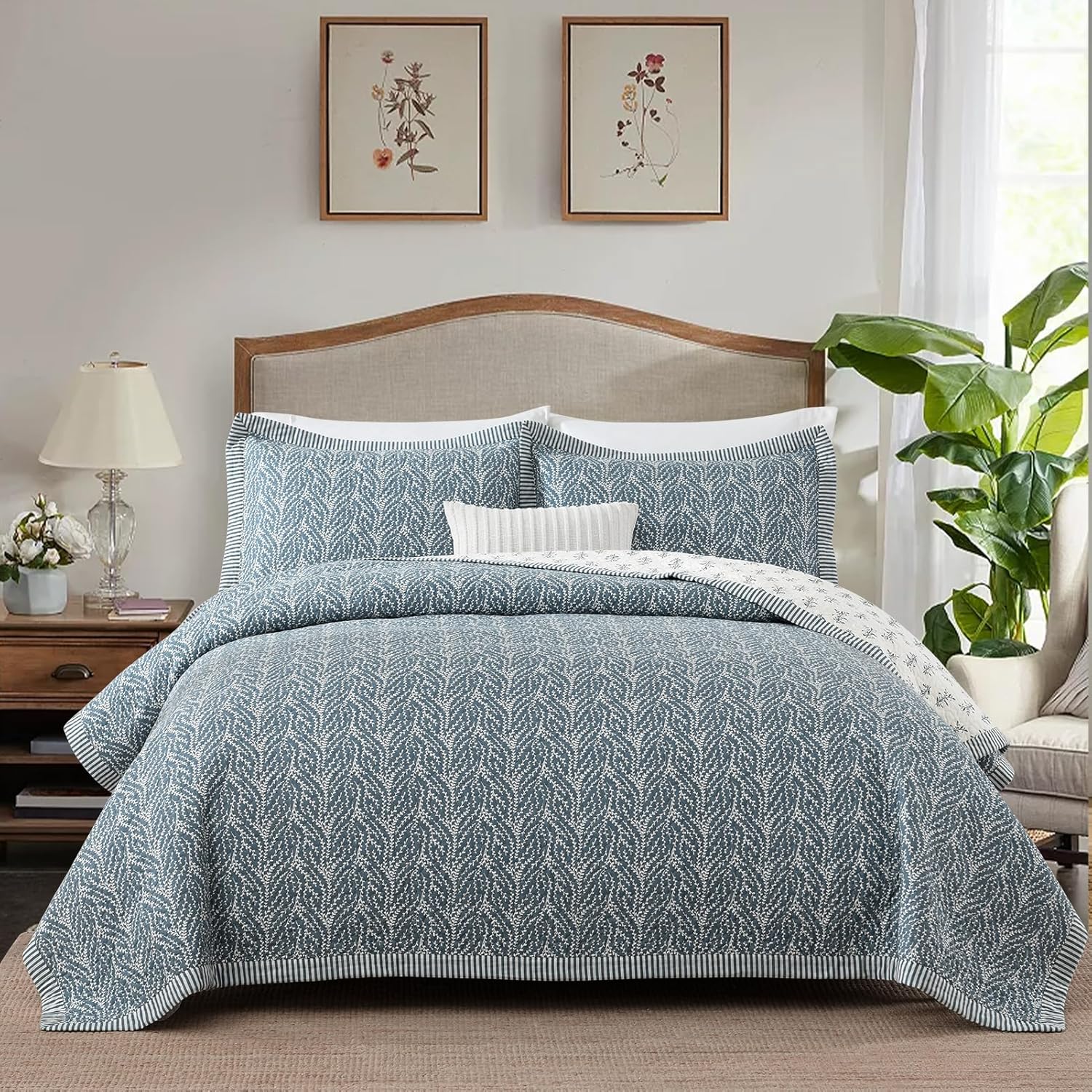 SahSahCasa Quilt Set Queen Size, 100% Cotton Quilt Bedding Set Bedspread, Botanical Pattern Solid Color Chic Lightweight Quilted Comforter for Queen Bed, White/Grayish-Blue, All Season, 3 Pieces