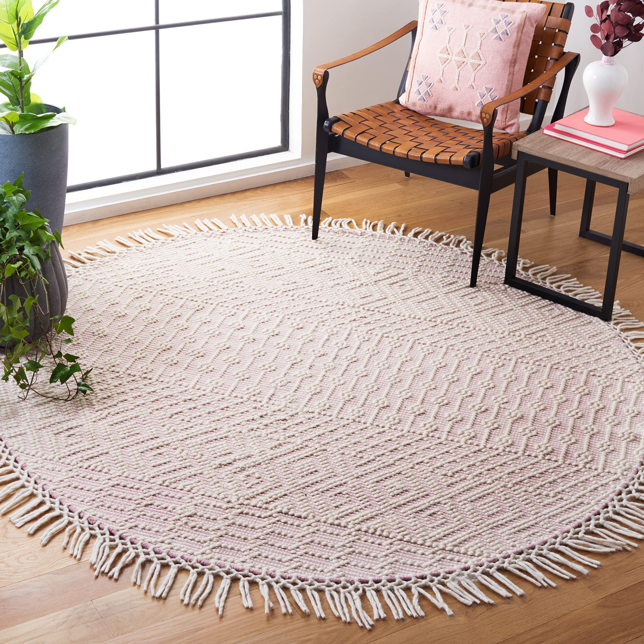 SAFAVIEH Natura Collection Area Rug - 5' x 8', Ivory & Navy, Handmade Moroccan Boho Wool Fringe, Ideal for High Traffic Areas in Living Room, Bedroom (NAT852N)
