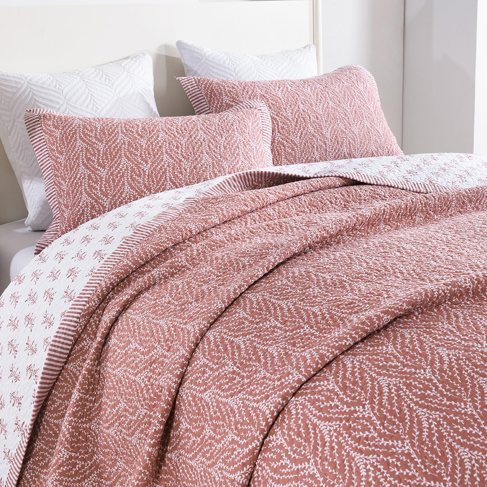 SahSahCasa Quilt Set Queen Size, 100% Cotton Quilt Bedding Set Bedspread, Botanical Pattern Solid Color Chic Lightweight Quilted Comforter for Queen Bed, White/Grayish-Blue, All Season, 3 Pieces