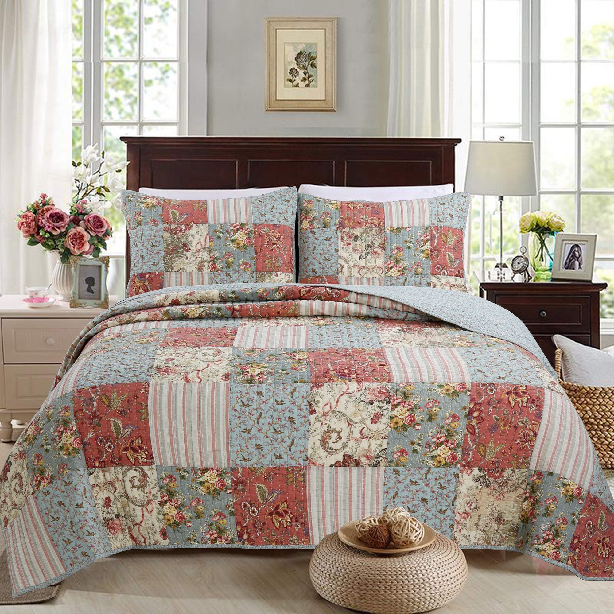Khaki Red Farmhouse Patchwork Quilt Set, Queen Size 3-Piece Reversible Cotton Bedding