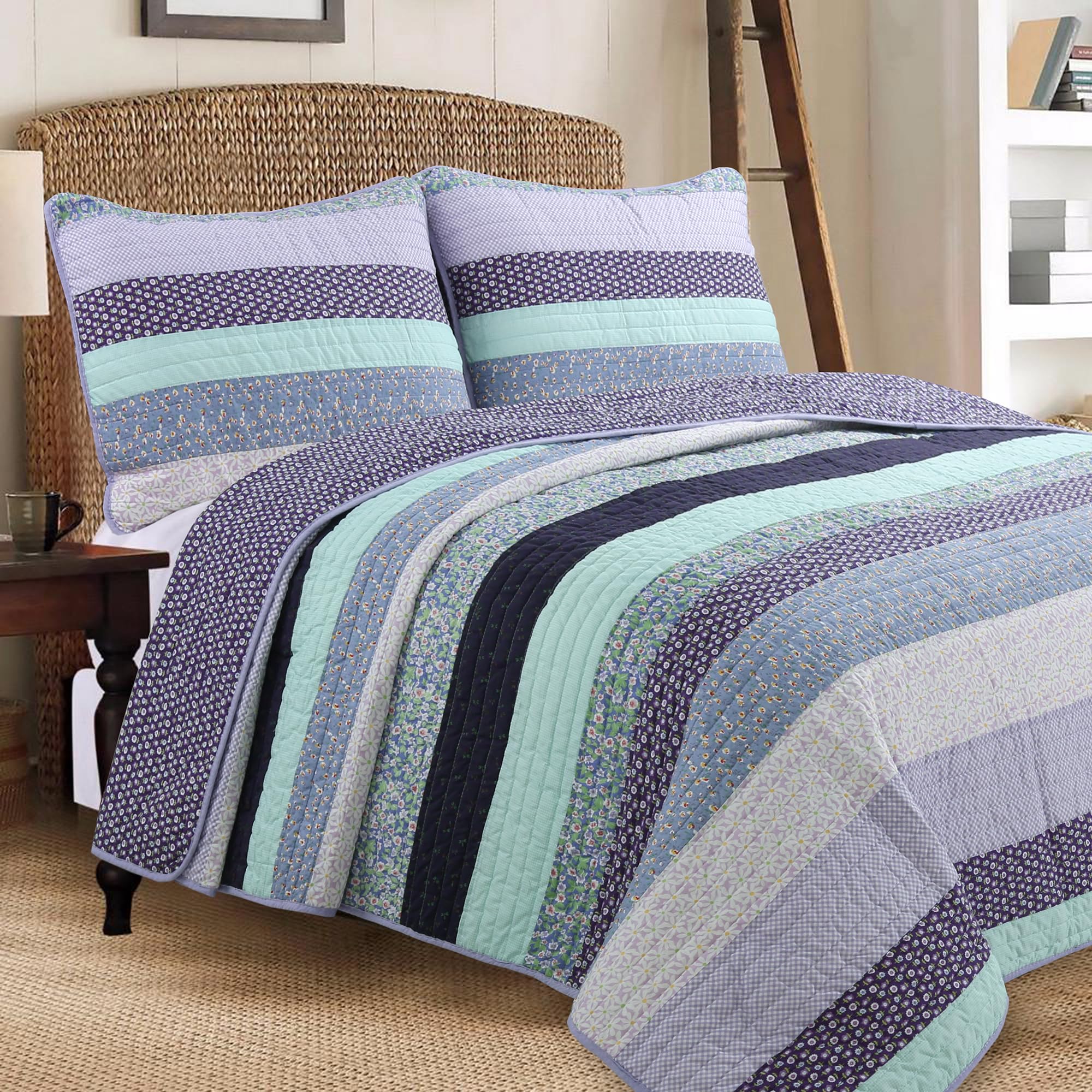 Khaki Red Farmhouse Patchwork Quilt Set, Queen Size 3-Piece Reversible Cotton Bedding