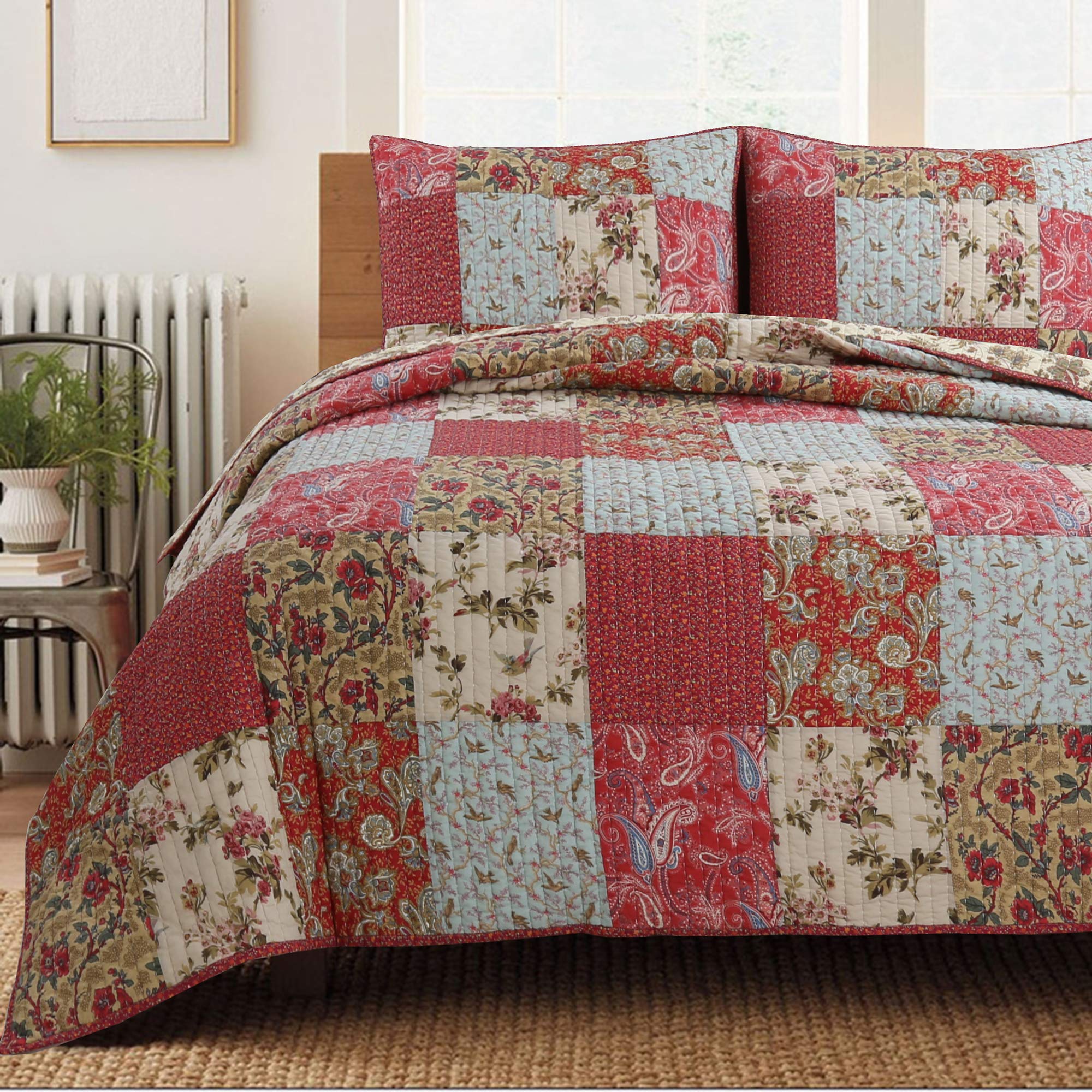 Khaki Red Farmhouse Patchwork Quilt Set, Queen Size 3-Piece Reversible Cotton Bedding