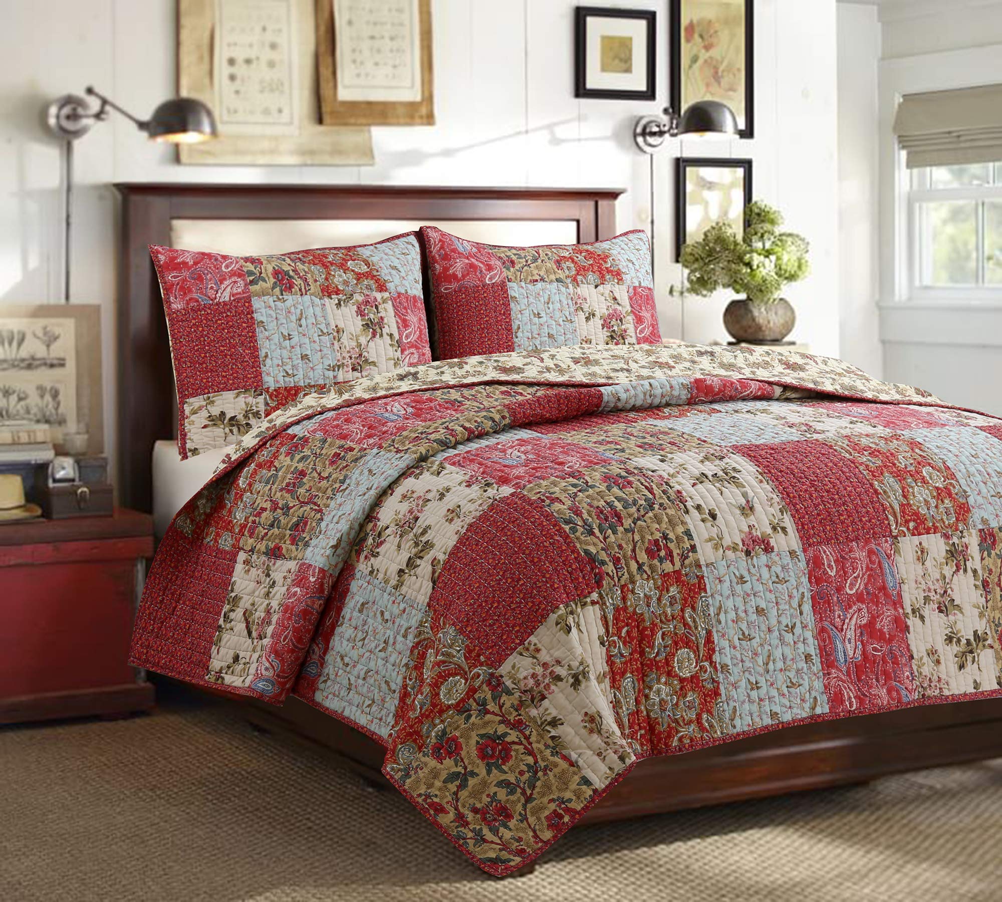 Khaki Red Farmhouse Patchwork Quilt Set, Queen Size 3-Piece Reversible Cotton Bedding