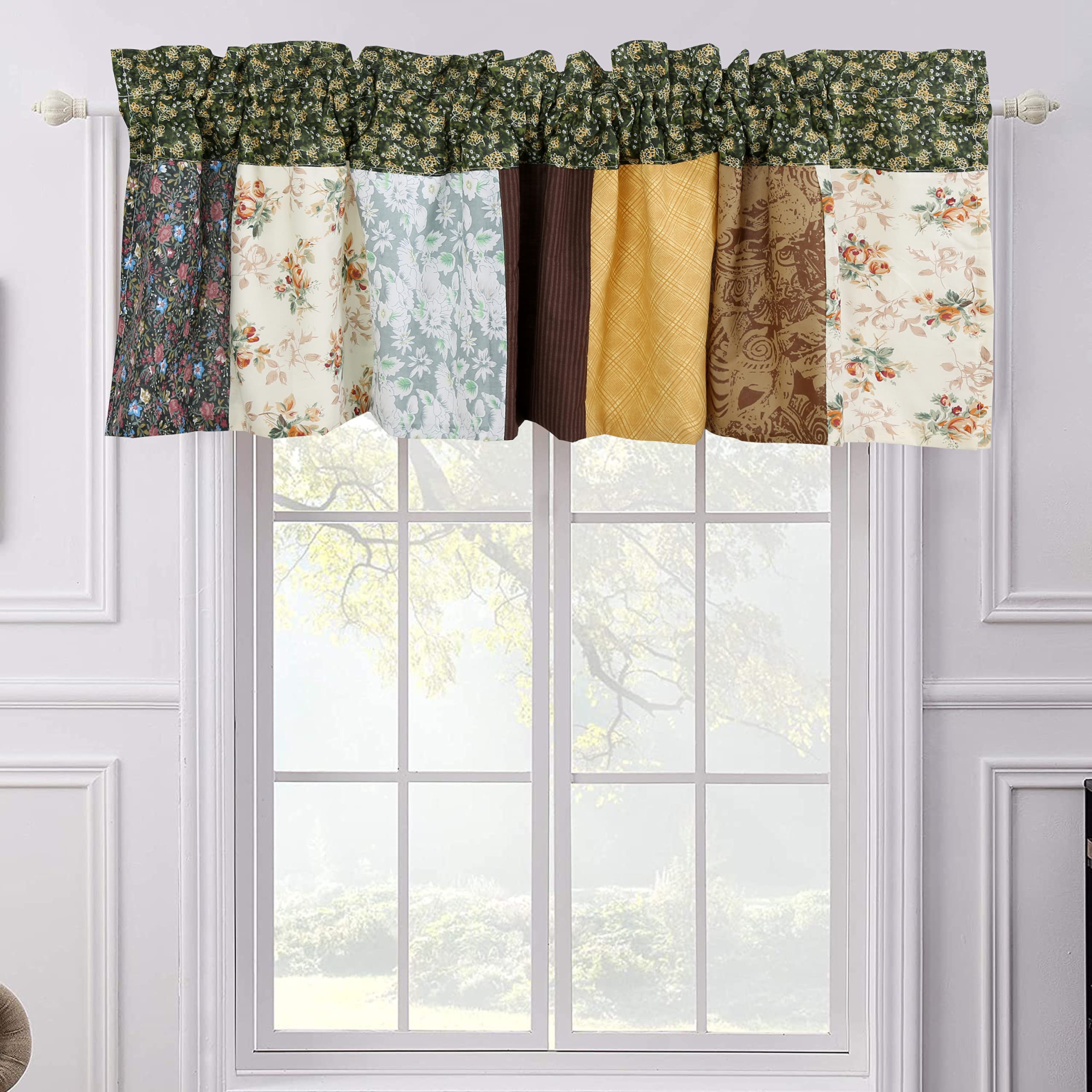 Khaki Red Farmhouse Patchwork Quilt Set, Queen Size 3-Piece Reversible Cotton Bedding
