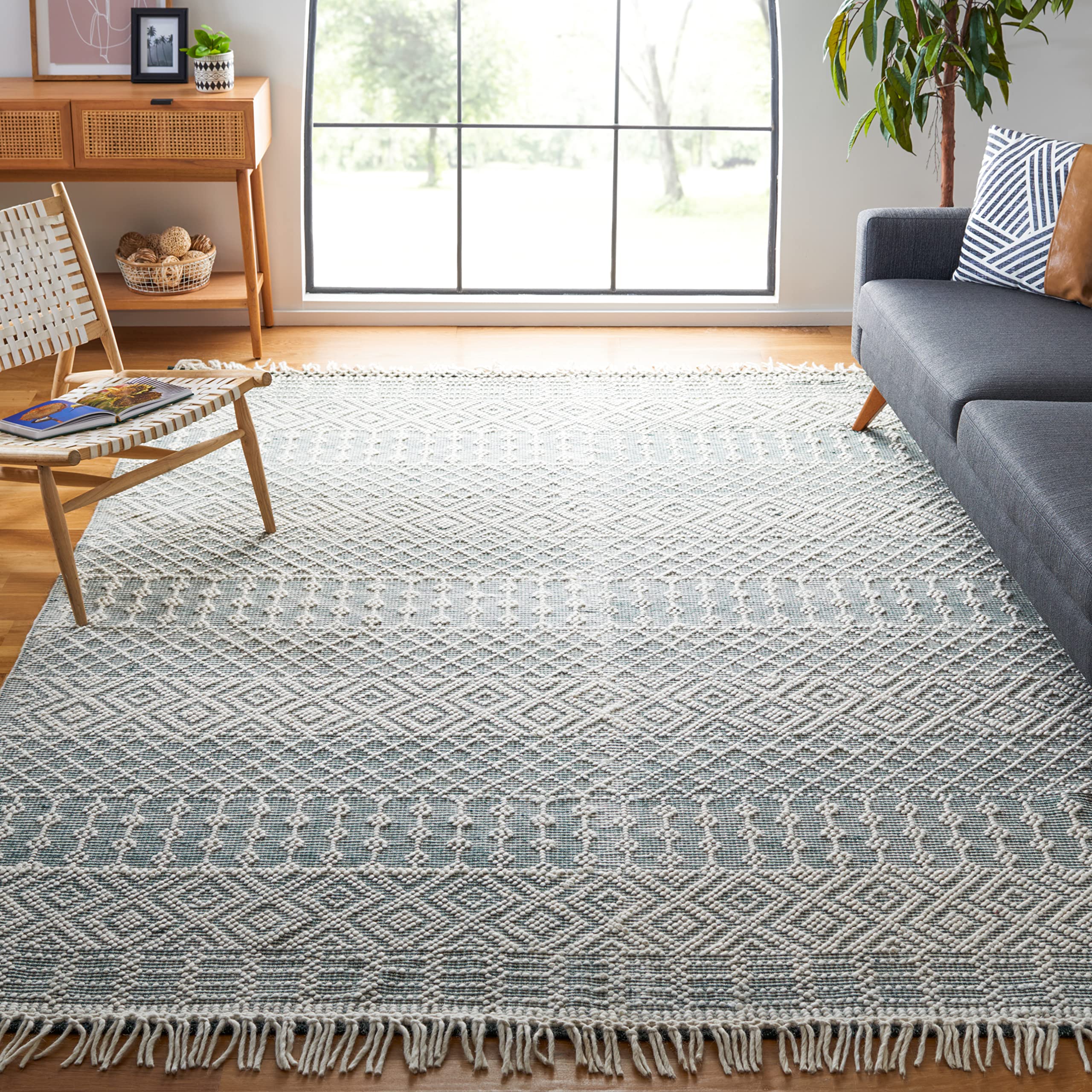 SAFAVIEH Natura Collection Area Rug - 5' x 8', Ivory & Navy, Handmade Moroccan Boho Wool Fringe, Ideal for High Traffic Areas in Living Room, Bedroom (NAT852N)