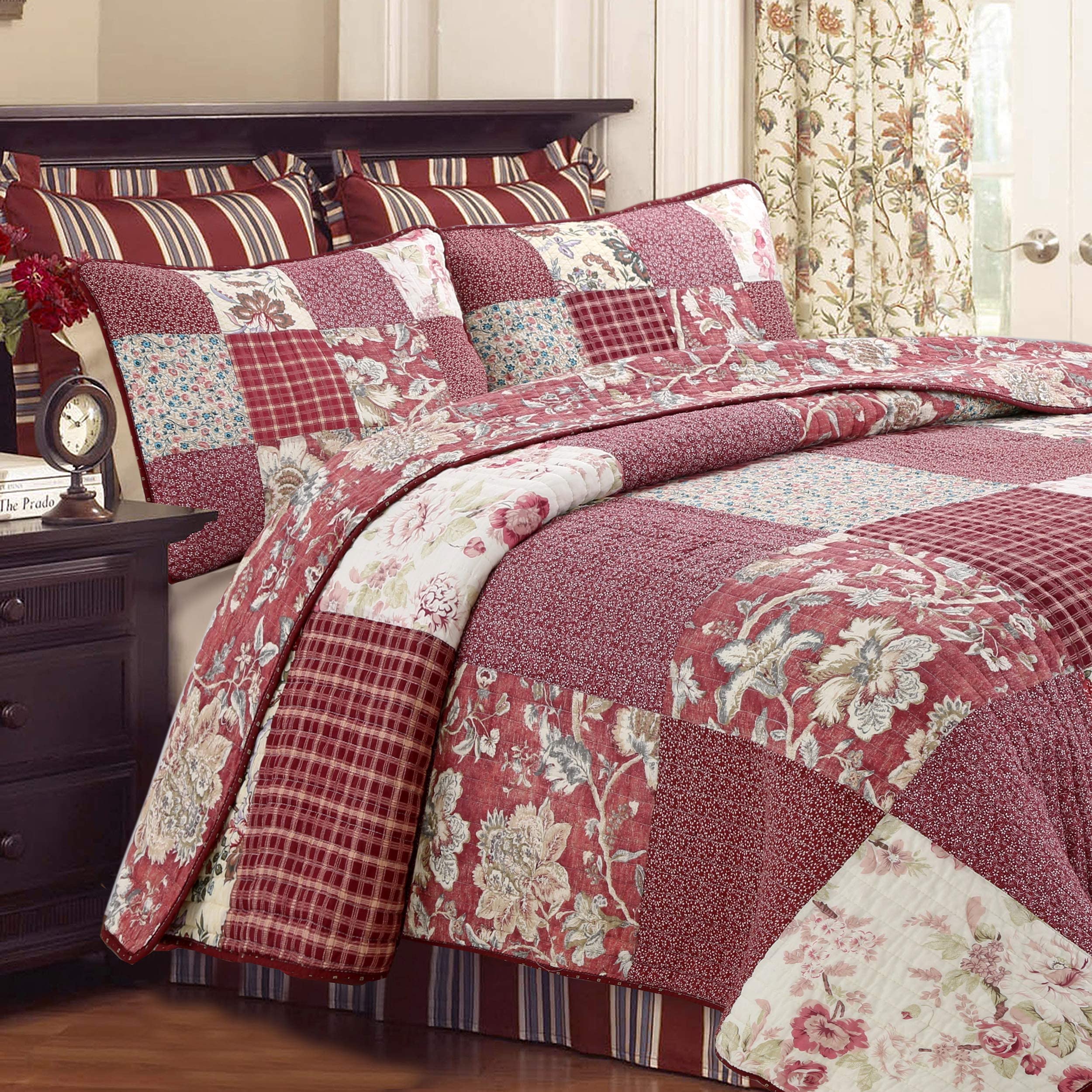 Khaki Red Farmhouse Patchwork Quilt Set, Queen Size 3-Piece Reversible Cotton Bedding